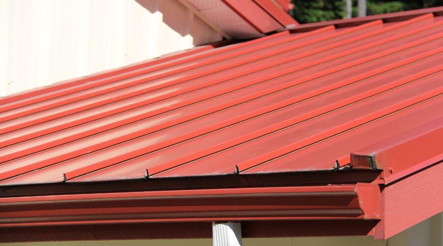 Professional gutter cleaning services in New Melle, MO